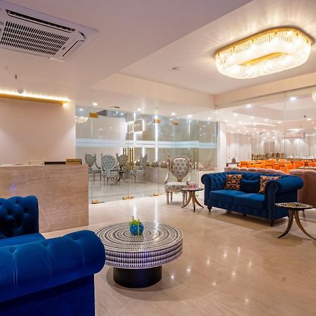 Hotel Ginger Palace Delhi Airport Neu-Delhi Exterior foto